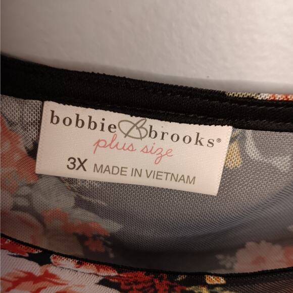 EUC Bobbie Brooks Size 3X Black With Roses Overlay Sleeveless Top Feminine - Picture 3 of 5